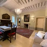 Signorelli House Διαμέρισμα *
