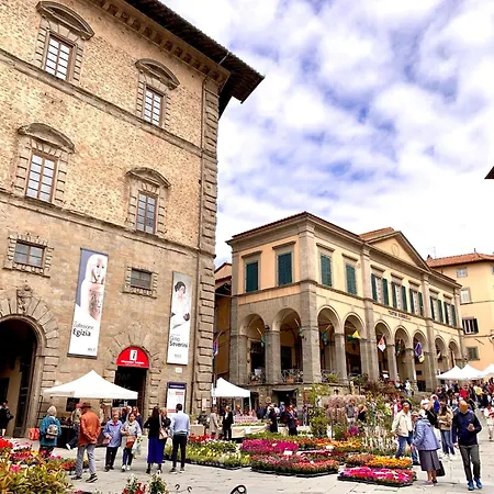 Апартаменты Signorelli House Кортона