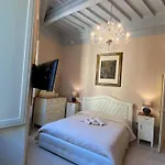 Signorelli House