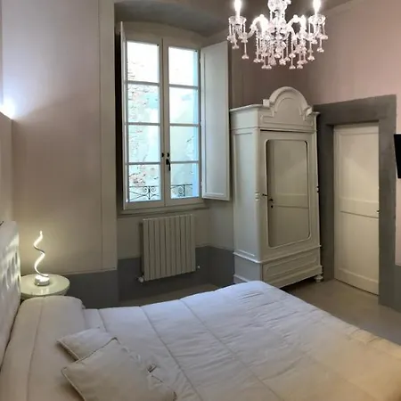 Signorelli House Apartman *