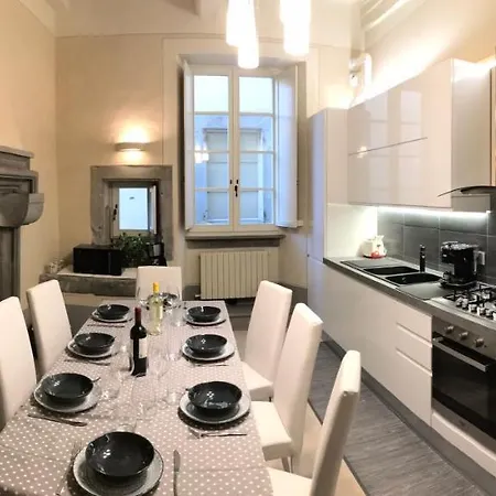 Apartament Signorelli House *